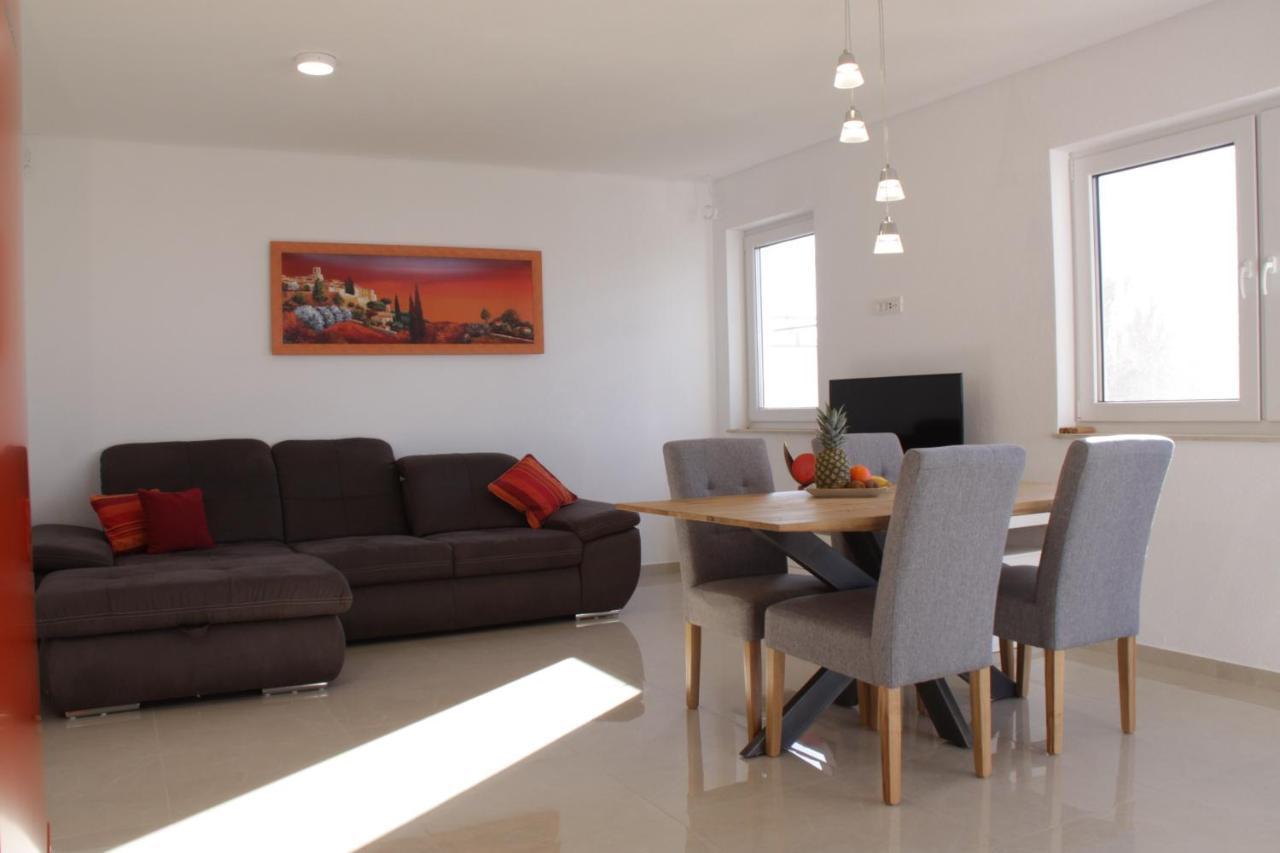 Aparthotel Dalmacija Privlaka  Buitenkant foto