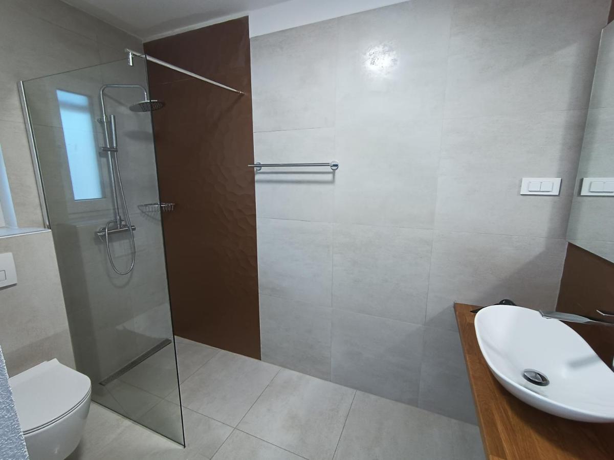 Aparthotel Dalmacija Privlaka  Buitenkant foto