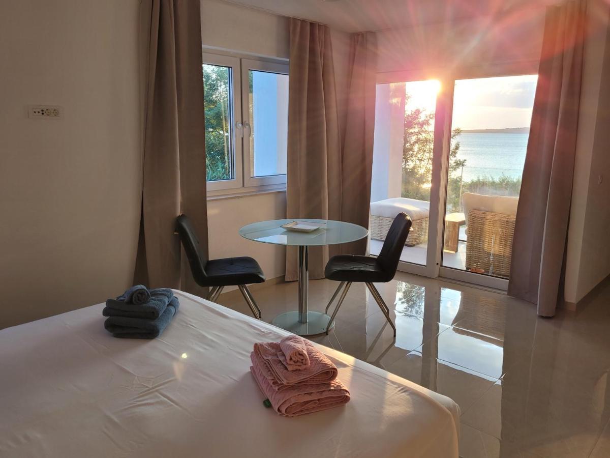 Aparthotel Dalmacija Privlaka  Buitenkant foto